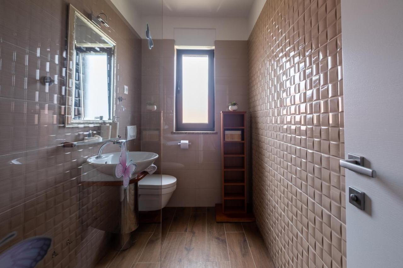 Apartments Luana With Private Jacuzzi Zadar Exterior foto