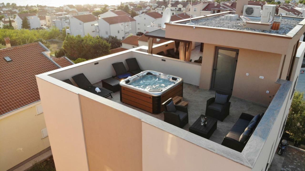 Apartments Luana With Private Jacuzzi Zadar Exterior foto